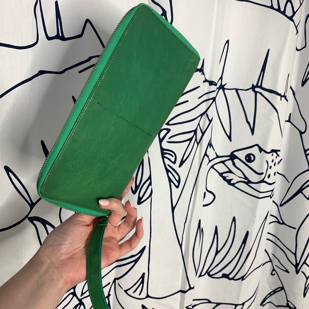 green tusk leather wristlet